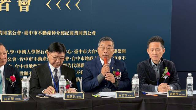 1381123_d977842259f051f9fe79748e0dc58130