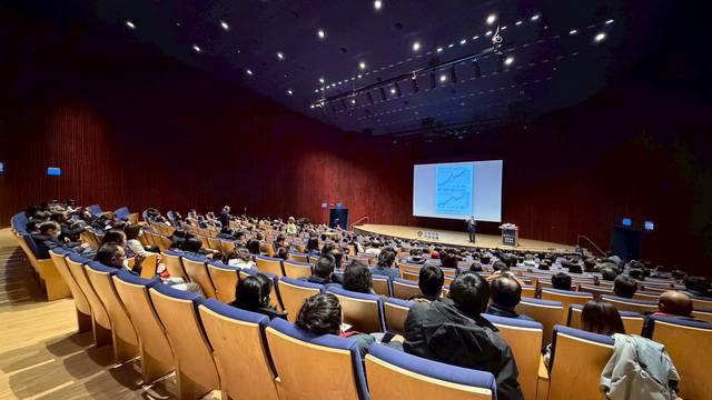 1381126_7e3336ea0e015e78c5fa121993b7f209